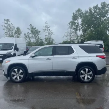 More photos of 2019 Chevrolet Traverse 3LT at Indy Auto Man, IN