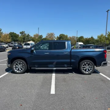More photos of 2020 Chevrolet Silverado 1500 LTZ at Indy Auto Man, IN