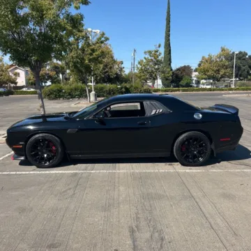 More photos of 2019 Dodge Challenger R/T at Indy Auto Man, IN
