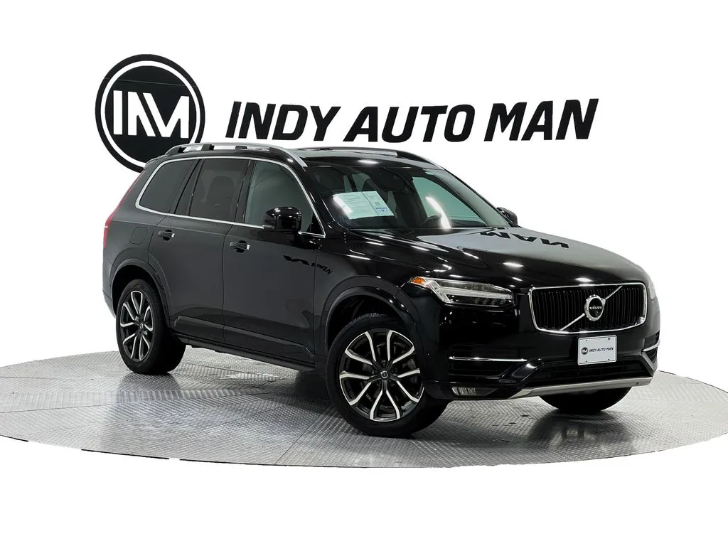 2016 Volvo XC90 T6 Momentum