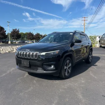 Another view of 2019 Jeep Cherokee Limited for sale in Indianapolis, IN at Indy Auto Man