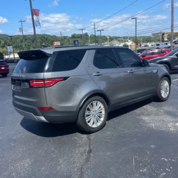 More photos of 2019 Land Rover Discovery HSE Luxury at Indy Auto Man, IN