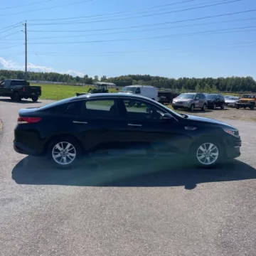 More photos of 2018 Kia Optima LX at Indy Auto Man, IN