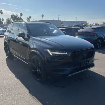 Black 2018 Volvo XC90 Hybrid T8 Momentum for sale in Indianapolis, IN