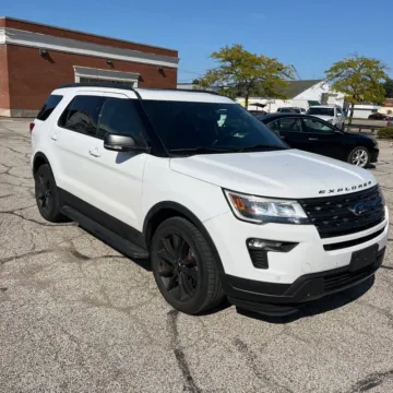 White 2018 Ford Explorer XLT for sale in Indianapolis, IN