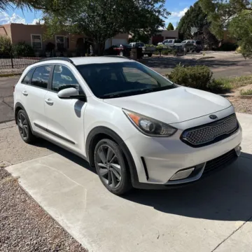 White 2017 Kia Niro EX for sale in Indianapolis, IN
