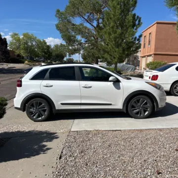 Another view of 2017 Kia Niro EX for sale in Indianapolis, IN at Indy Auto Man