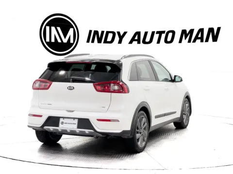 More photos of 2017 Kia Niro EX at Indy Auto Man, IN