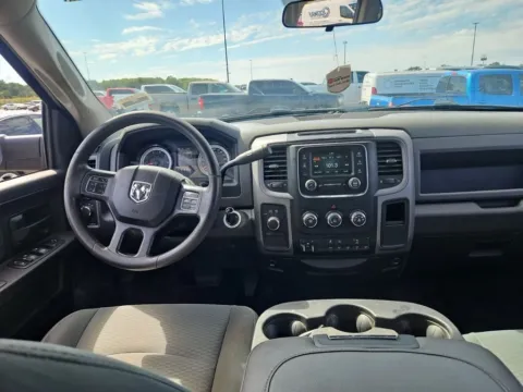 More photos of 2017 Ram 2500 Tradesman at Indy Auto Man, IN