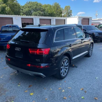 More photos of 2018 Audi Q7 3.0T Premium Plus quattro at Indy Auto Man, IN