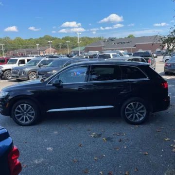 More photos of 2018 Audi Q7 3.0T Premium Plus quattro at Indy Auto Man, IN