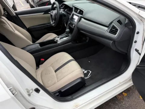 More photos of 2018 Honda Civic LX at Indy Auto Man, IN