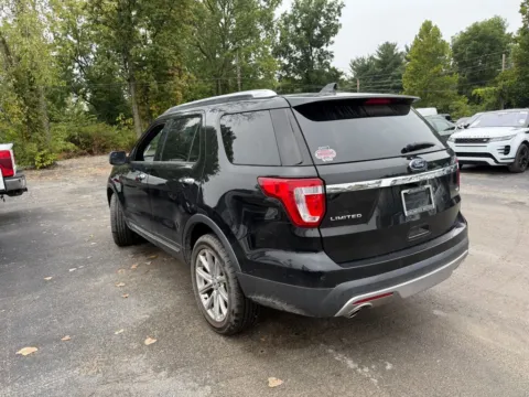 More photos of 2016 Ford Explorer Limited at Indy Auto Man, IN