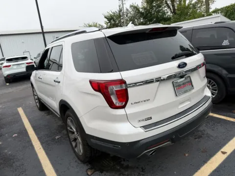 More photos of 2018 Ford Explorer Limited at Indy Auto Man, IN