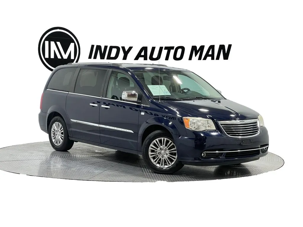 2014 Chrysler Town & Country 30th Anniversary Edition for sale in Indianapolis, IN