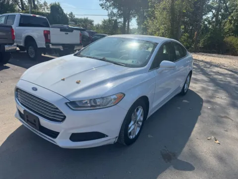 Photos of 2013 Ford Fusion SE for sale in Indianapolis, IN at Indy Auto Man