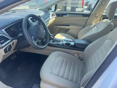 More photos of 2013 Ford Fusion SE at Indy Auto Man, IN