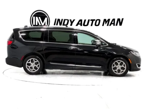 Another view of 2017 Chrysler Pacifica Limited for sale in Indianapolis, IN at Indy Auto Man