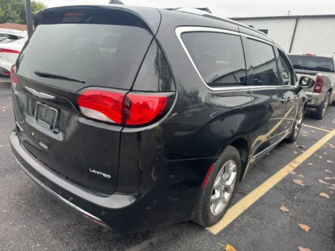 Another view of 2017 Chrysler Pacifica Limited for sale in Indianapolis, IN at Indy Auto Man
