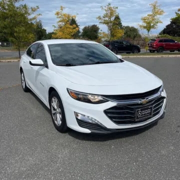 White 2020 Chevrolet Malibu LT for sale in Indianapolis, IN