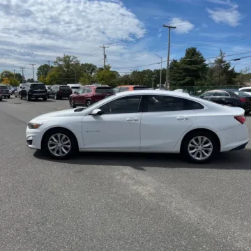 More photos of 2020 Chevrolet Malibu LT at Indy Auto Man, IN