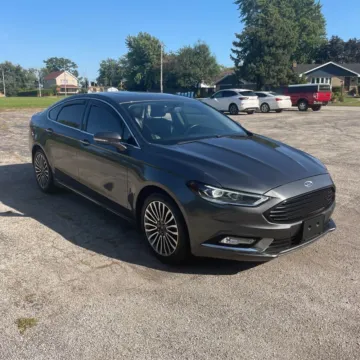 Gray 2017 Ford Fusion SE for sale in Indianapolis, IN