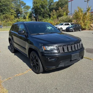 Black 2018 Jeep Grand Cherokee Altitude for sale in Indianapolis, IN