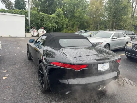 More photos of 2017 Jaguar F-TYPE Premium at Indy Auto Man, IN
