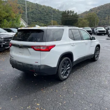 More photos of 2021 Chevrolet Traverse RS at Indy Auto Man, IN