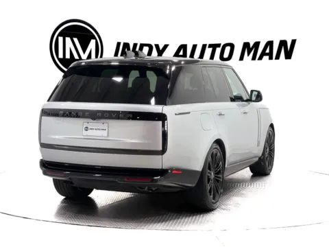 More photos of 2024 Land Rover Range Rover SE at Indy Auto Man, IN