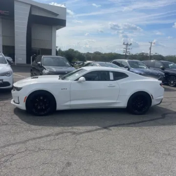 More photos of 2022 Chevrolet Camaro LT1 at Indy Auto Man, IN