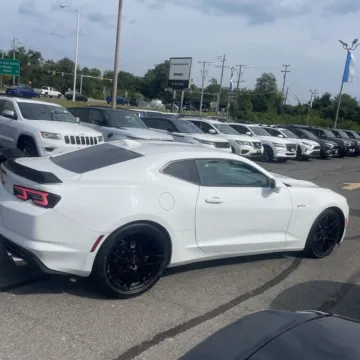 Another view of 2022 Chevrolet Camaro LT1 for sale in Indianapolis, IN at Indy Auto Man