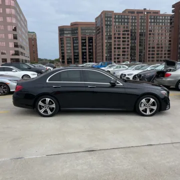 More photos of 2017 Mercedes-Benz E-Class E 300 4MATIC at Indy Auto Man, IN