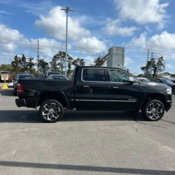 More photos of 2019 Ram 1500 Limited at Indy Auto Man, IN