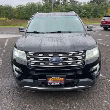 Photos of 2016 Ford Explorer XLT for sale in Indianapolis, IN at Indy Auto Man