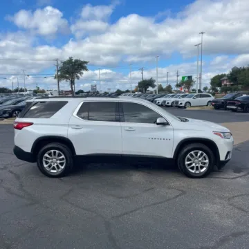 More photos of 2019 Chevrolet Traverse 3LT at Indy Auto Man, IN