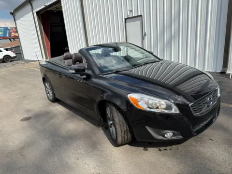 Black 2013 Volvo C70 T5 Platinum for sale in Indianapolis, IN