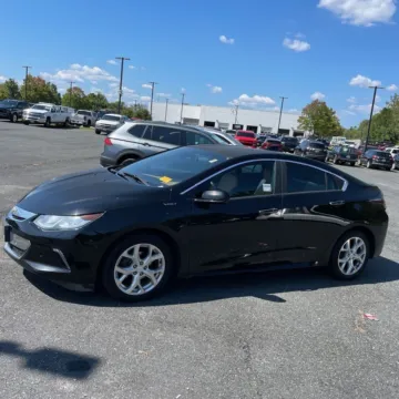 More photos of 2016 Chevrolet Volt Premier at Indy Auto Man, IN