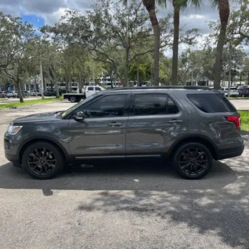 More photos of 2018 Ford Explorer XLT at Indy Auto Man, IN