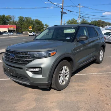 Photos of 2020 Ford Explorer XLT for sale in Indianapolis, IN at Indy Auto Man