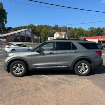 More photos of 2020 Ford Explorer XLT at Indy Auto Man, IN