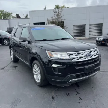 Blue 2019 Ford Explorer XLT for sale in Indianapolis, IN