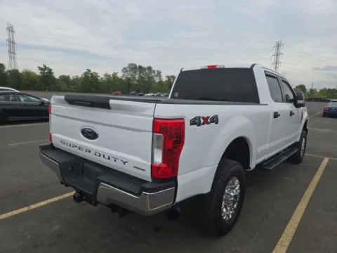 Another view of 2019 Ford F-250SD XLT for sale in Indianapolis, IN at Indy Auto Man