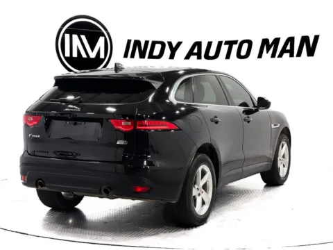 More photos of 2020 Jaguar F-PACE 25t Premium at Indy Auto Man - Indianapolis, IN