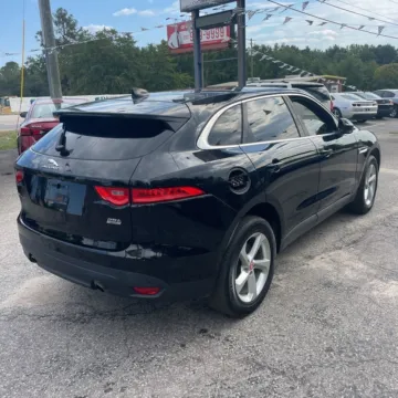 More photos of 2020 Jaguar F-PACE 25t Premium at Indy Auto Man, IN