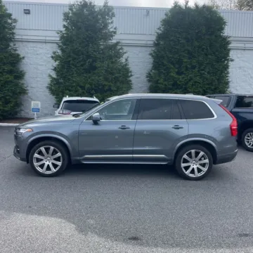 More photos of 2017 Volvo XC90 T6 Inscription at Indy Auto Man, IN