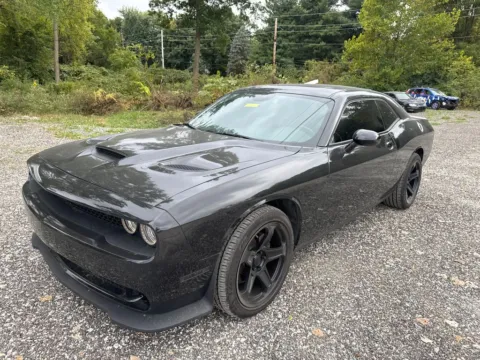 Photos of 2019 Dodge Challenger SXT for sale in Indianapolis, IN at Indy Auto Man