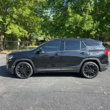 More photos of 2021 GMC Terrain SLE at Indy Auto Man, IN
