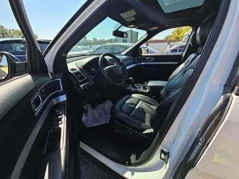 More photos of 2017 Ford Explorer XLT at Indy Auto Man, IN