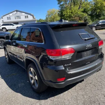 More photos of 2015 Jeep Grand Cherokee Limited at Indy Auto Man, IN